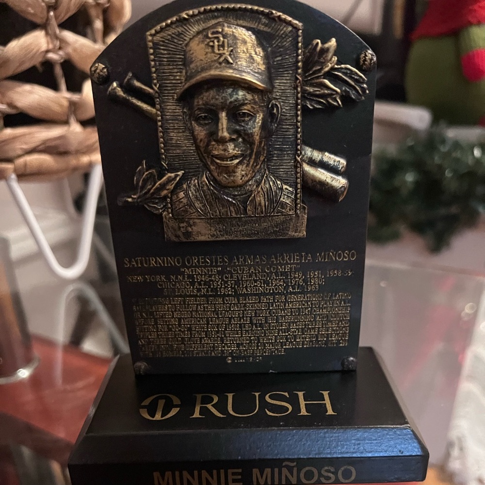 Minnie mimosa replica plaque